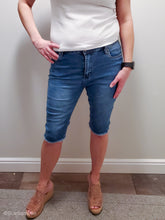 High-waisted bermuda shorts