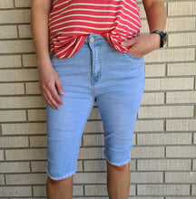 High-waisted bermuda shorts