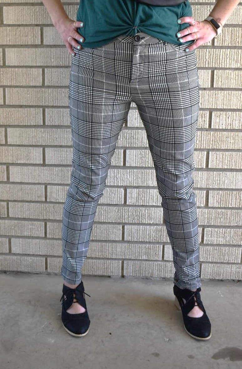 Black Grey Checkered Track Pant at Rs 200/piece in Surat | ID: 23370837433